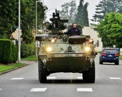 coach k gets stryker treatment during visit to joint base lewis-mcchord